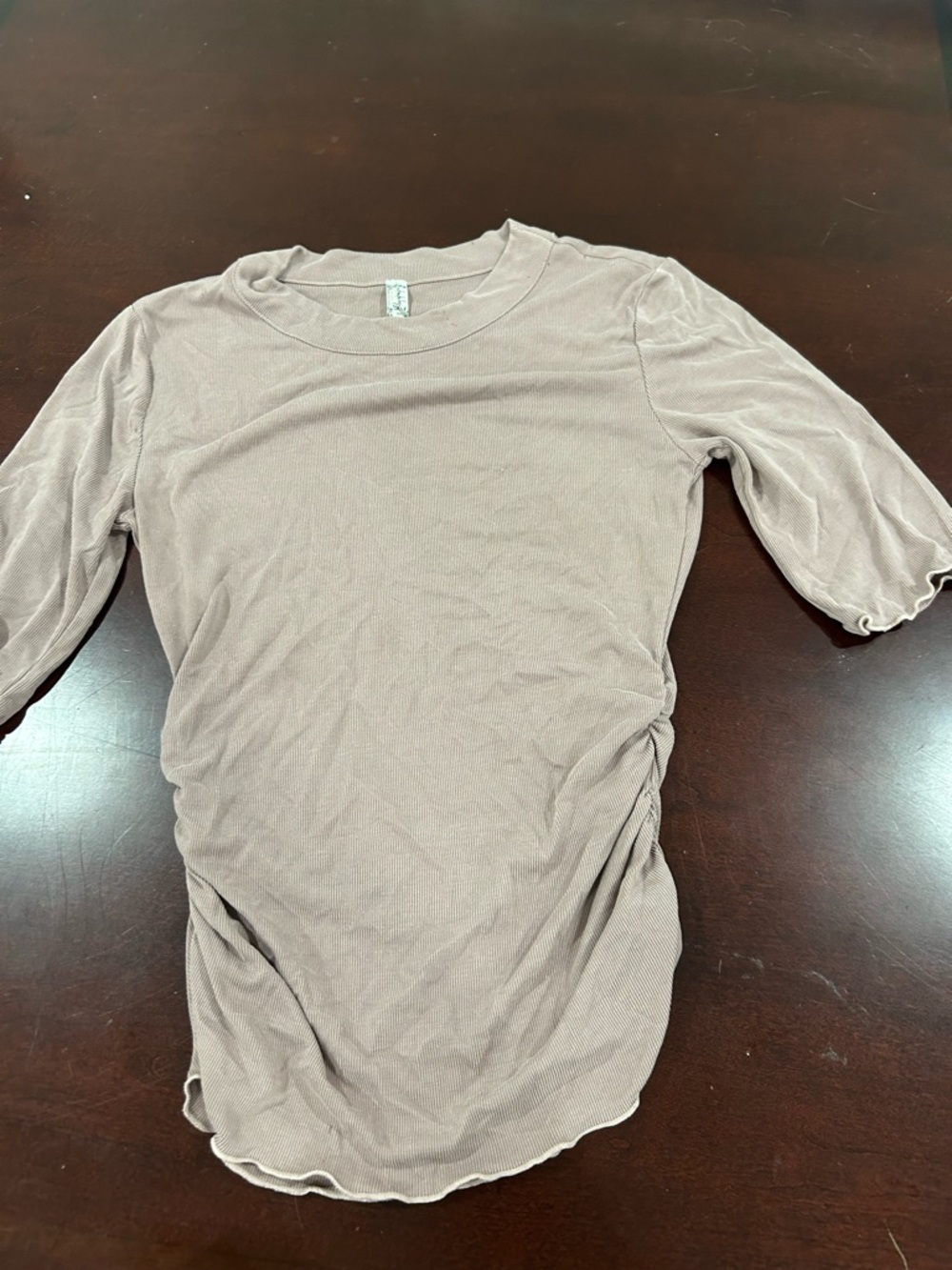 Free People Short Sleeve Crewneck Top in Taupe